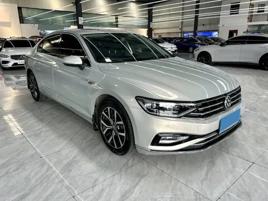 2020 Volkswagen Magotan 2.0T 186HP L4 7DCT,autocango,china used car exporter,china ev exporter,chinese used car exporter,chinese used ev exporter