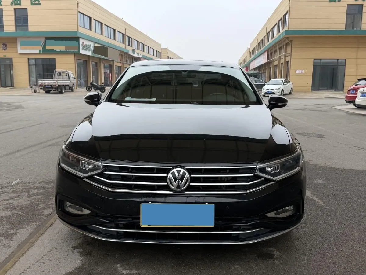 2021 Volkswagen Magotan 2.0T 186HP L4 7DCT,autocango,china used car exporter,china ev exporter,chinese used car exporter,chinese used ev exporter