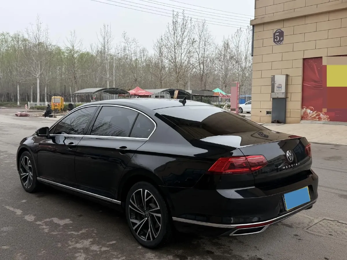 2021 Volkswagen Magotan 2.0T 186HP L4 7DCT,autocango,china used car exporter,china ev exporter,chinese used car exporter,chinese used ev exporter