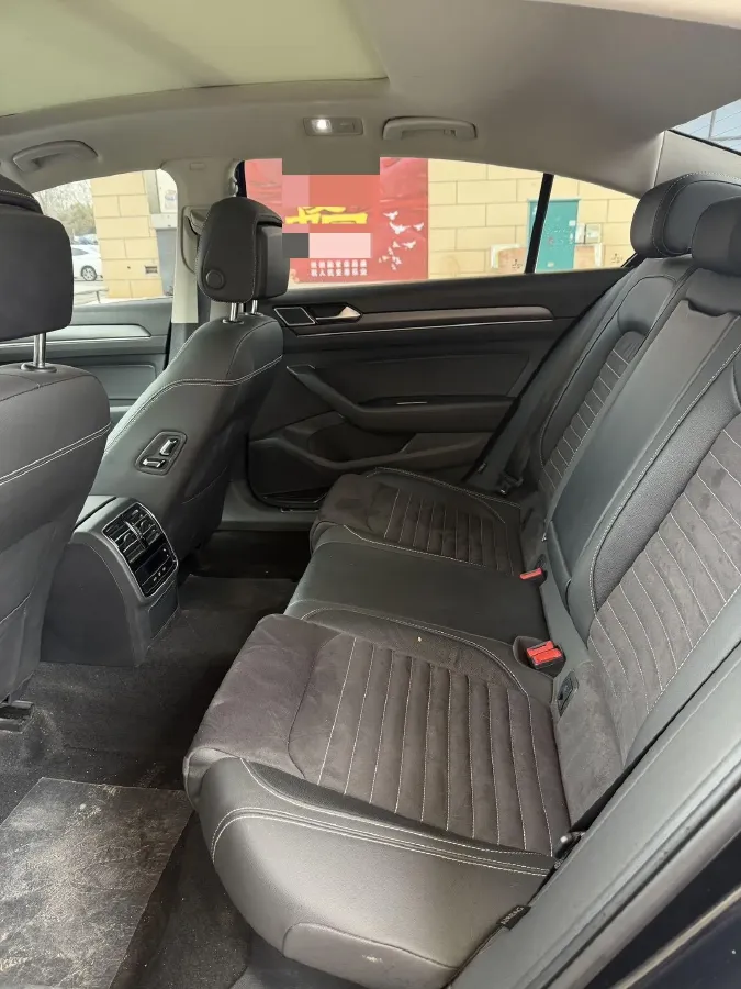 2021 Volkswagen Magotan 2.0T 186HP L4 7DCT,autocango,china used car exporter,china ev exporter,chinese used car exporter,chinese used ev exporter