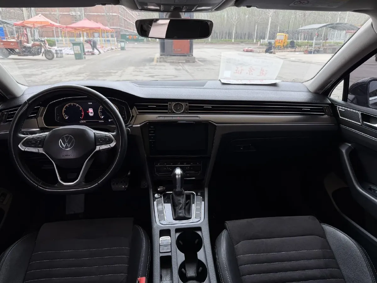 2021 Volkswagen Magotan 2.0T 186HP L4 7DCT,autocango,china used car exporter,china ev exporter,chinese used car exporter,chinese used ev exporter