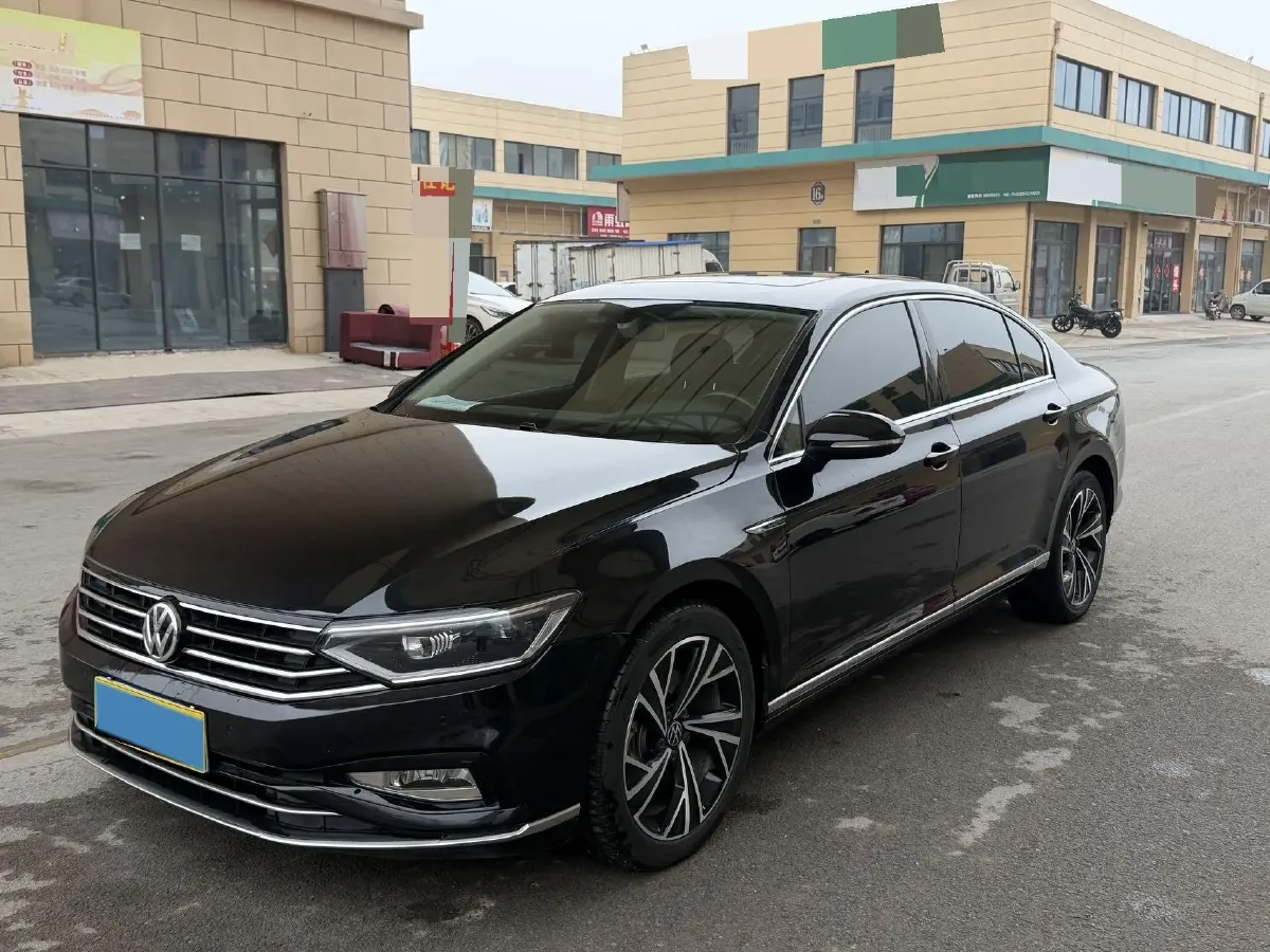 2021 Volkswagen Magotan 2.0T 186HP L4 7DCT,autocango,china used car exporter,china ev exporter,chinese used car exporter,chinese used ev exporter
