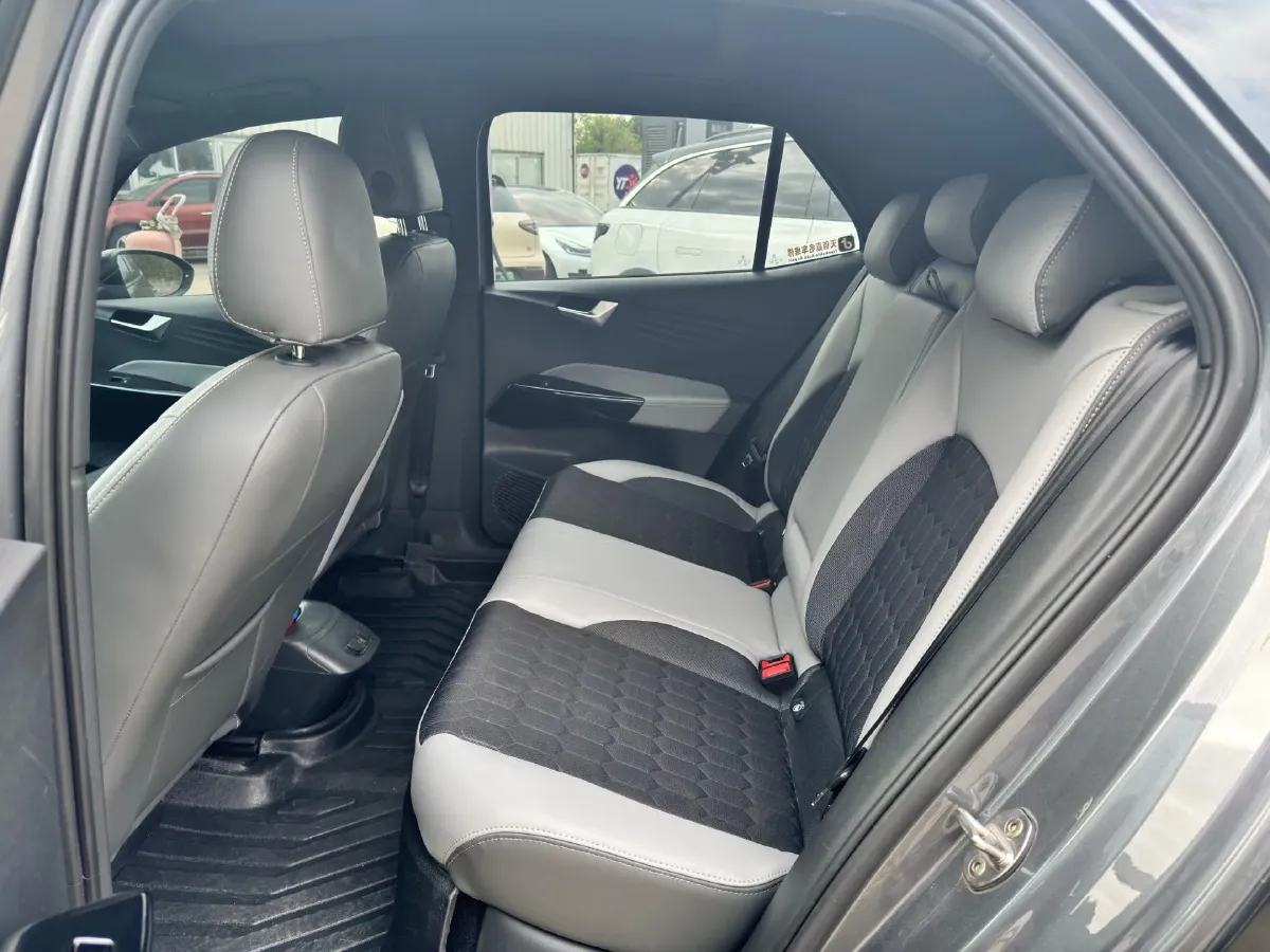 2023 Volkswagen ID.3 BEV 52.8KWH,autocango,china used car exporter,china ev exporter,chinese used car exporter,chinese used ev exporter