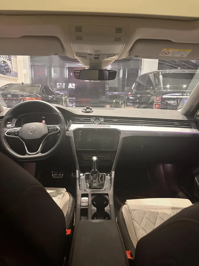 2023 Volkswagen Magotan 2.0T 186HP L4 7DCT,autocango,china used car exporter,china ev exporter,chinese used car exporter,chinese used ev exporter