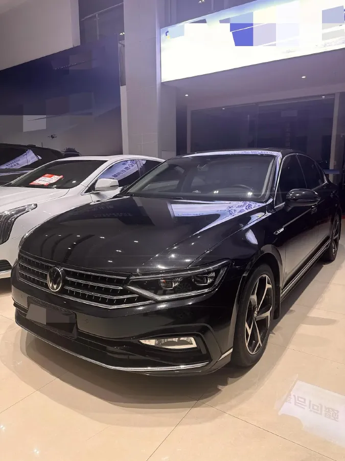 2023 Volkswagen Magotan 2.0T 186HP L4 7DCT,autocango,china used car exporter,china ev exporter,chinese used car exporter,chinese used ev exporter