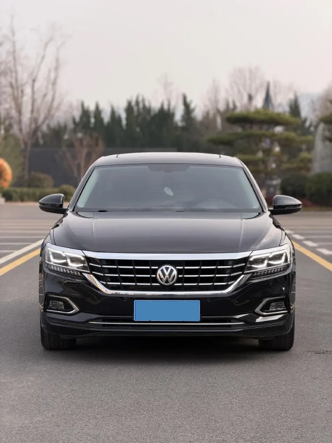 2020 Volkswagen Passat 2.0T 186HP L4 7DCT,autocango,china used car exporter,china ev exporter,chinese used car exporter,chinese used ev exporter