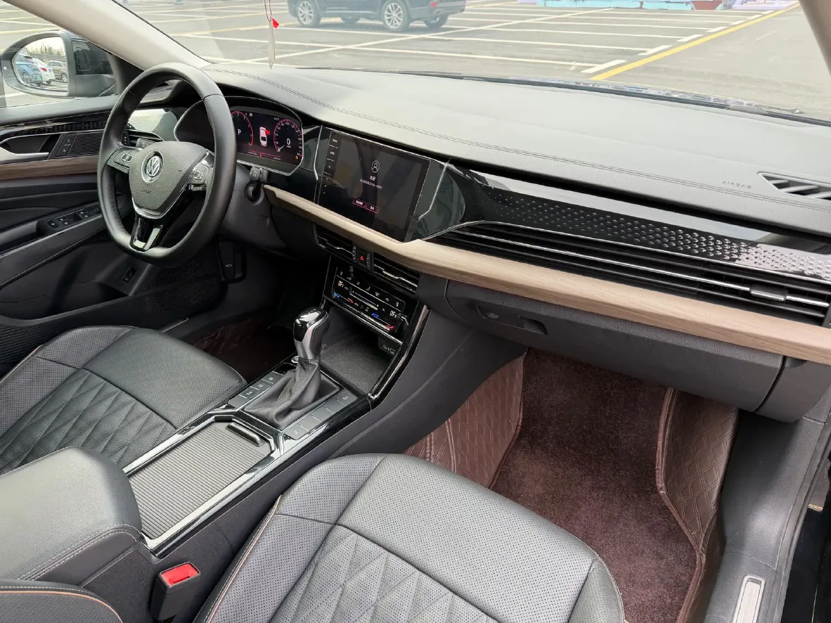 2020 Volkswagen Passat 2.0T 186HP L4 7DCT,autocango,china used car exporter,china ev exporter,chinese used car exporter,chinese used ev exporter