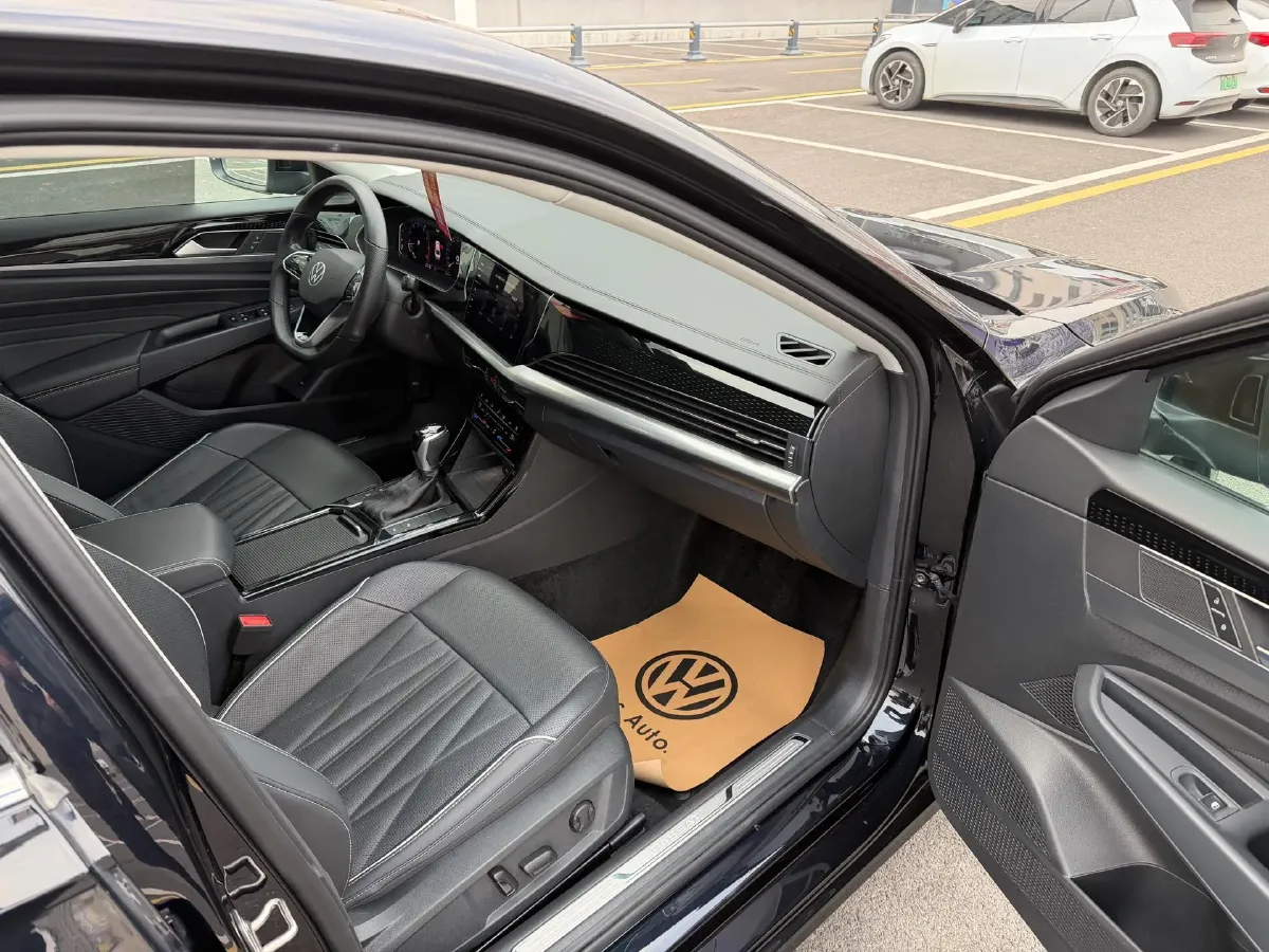 2022 Xpeng P7 BEV 60.2KWH,autocango,china used car exporter,china ev exporter,chinese used car exporter,chinese used ev exporter