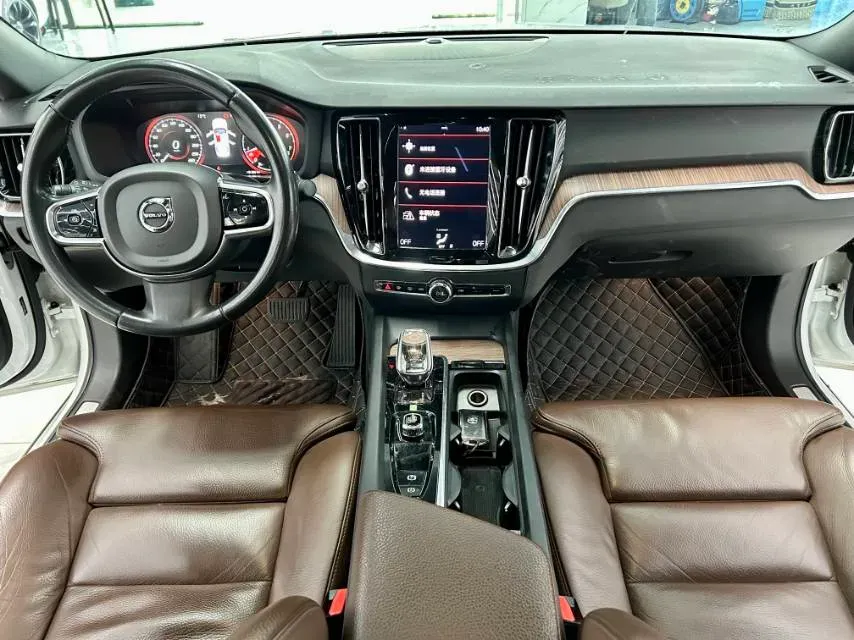 2022 Volvo S60 2.0T 197HP L4 8AT,autocango,china used car exporter,china ev exporter,chinese used car exporter,chinese used ev exporter