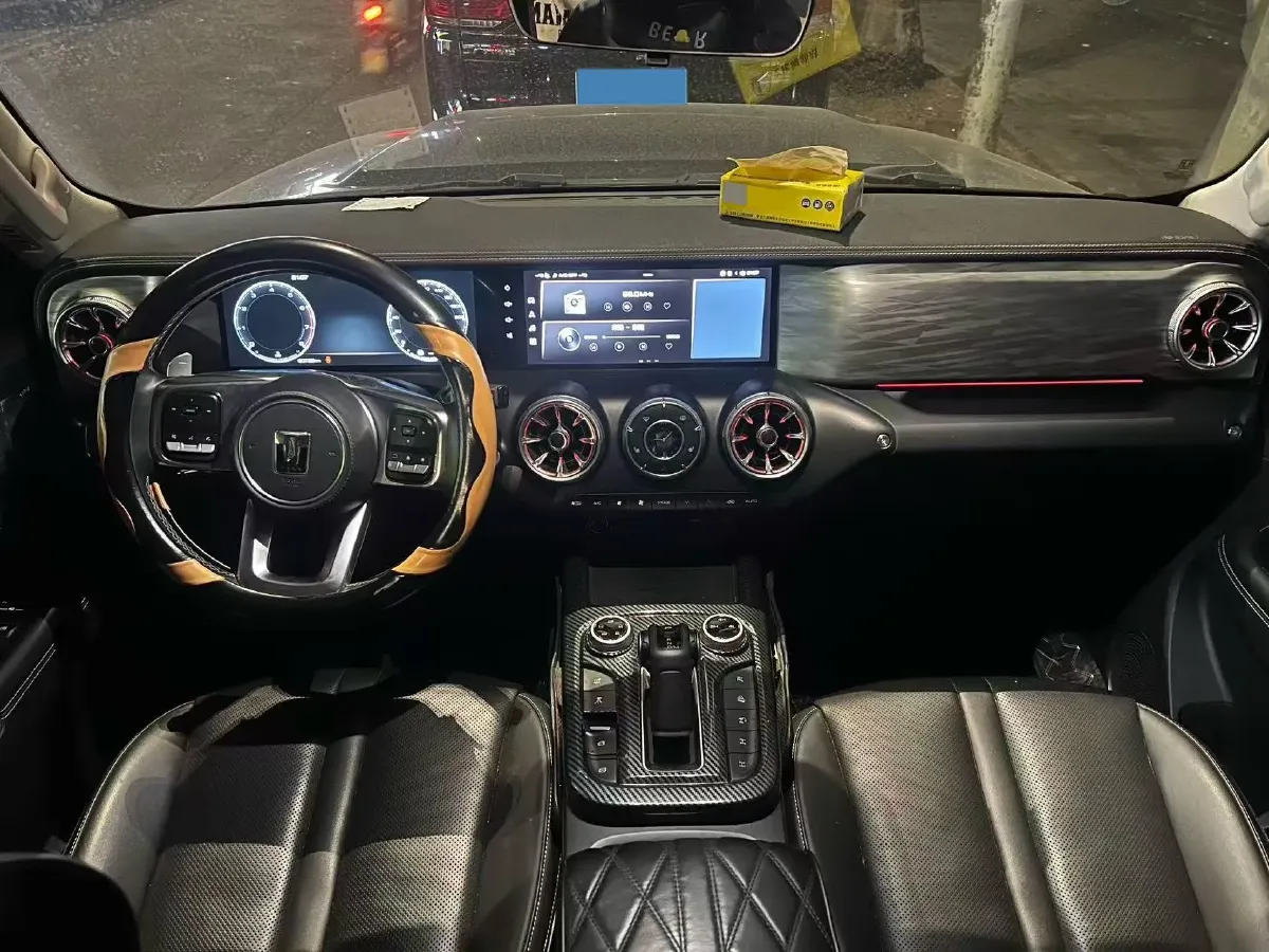 2023 Tank 300 2.0T 227HP L4 8AT,autocango,china used car exporter,china ev exporter,chinese used car exporter,chinese used ev exporter