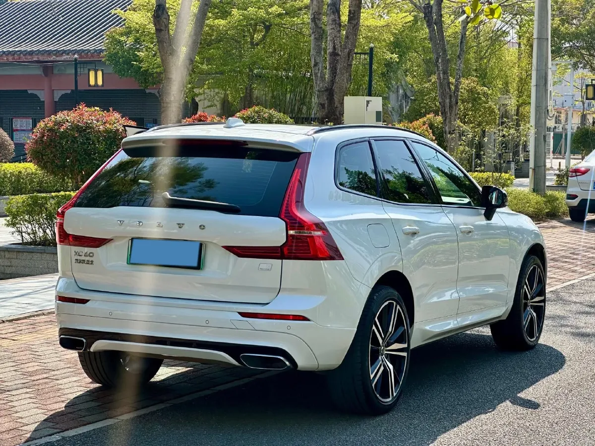 2021 Volvo XC60 PHEV 2.0T 303HP L4 8AT PHEV 11.6KWH,autocango,china used car exporter,china ev exporter,chinese used car exporter,chinese used ev exporter