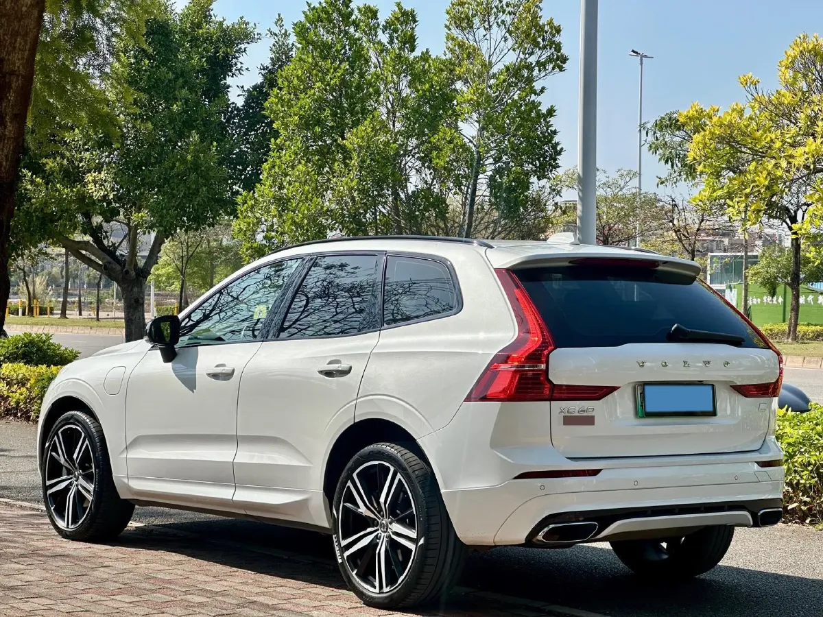 2021 Volvo XC60 PHEV 2.0T 303HP L4 8AT PHEV 11.6KWH,autocango,china used car exporter,china ev exporter,chinese used car exporter,chinese used ev exporter