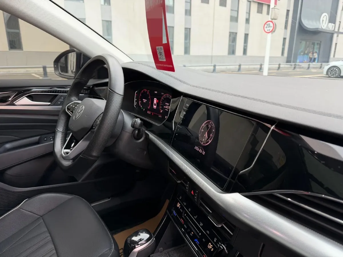 2023 Volkswagen Passat 2.0T 220HP L4 7DCT,autocango,china used car exporter,china ev exporter,chinese used car exporter,chinese used ev exporter