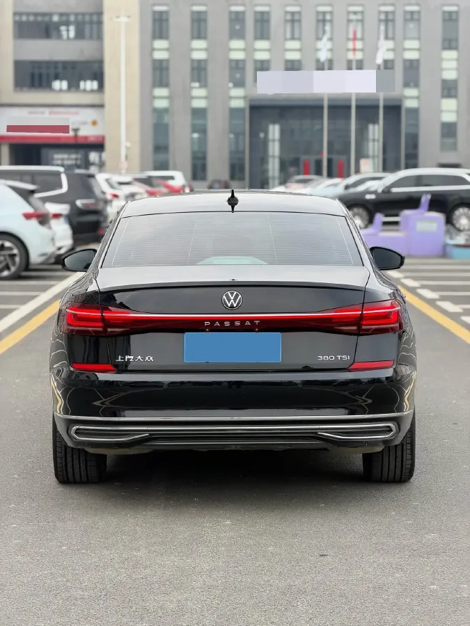 2023 Volkswagen Passat 2.0T 220HP L4 7DCT,autocango,china used car exporter,china ev exporter,chinese used car exporter,chinese used ev exporter