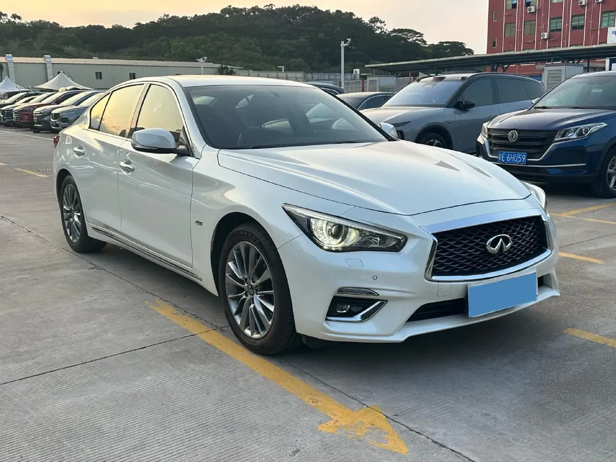 2018 Jeep Grand Commander 2.0T 265HP L4 9AT,autocango,china used car exporter,china ev exporter,chinese used car exporter,chinese used ev exporter