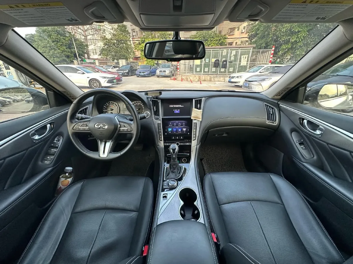 2018 Jeep Grand Commander 2.0T 265HP L4 9AT,autocango,china used car exporter,china ev exporter,chinese used car exporter,chinese used ev exporter