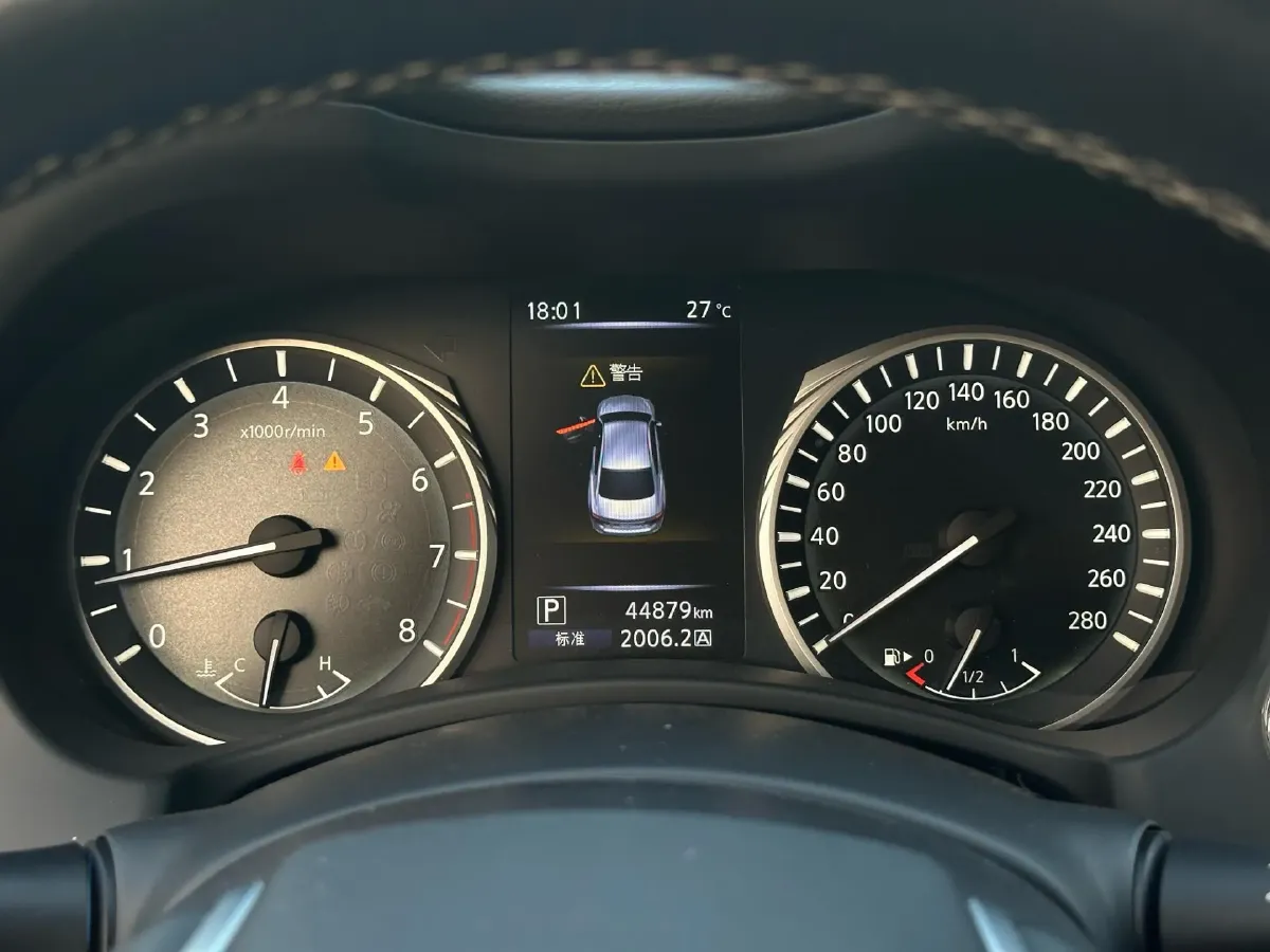 2018 Jeep Grand Commander 2.0T 265HP L4 9AT,autocango,china used car exporter,china ev exporter,chinese used car exporter,chinese used ev exporter