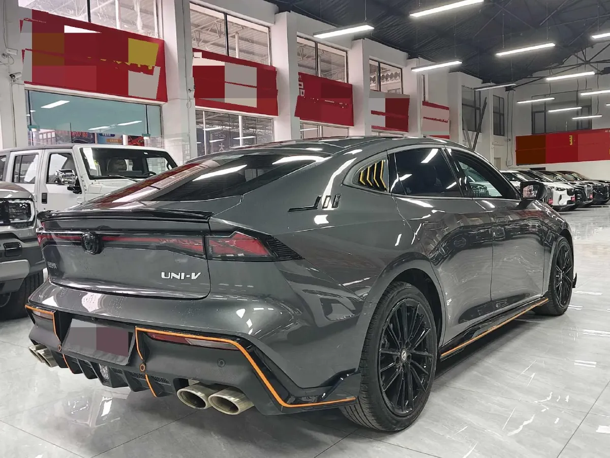 2023 ChangAn UNI-V 1.5T 188HP L4 7DCT,autocango,china used car exporter,china ev exporter,chinese used car exporter,chinese used ev exporter