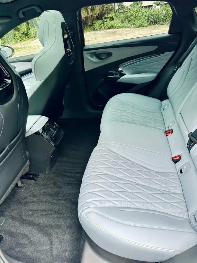 2022 MAXUS DaJia 5 BEV 70KWH,autocango,china used car exporter,china ev exporter,chinese used car exporter,chinese used ev exporter