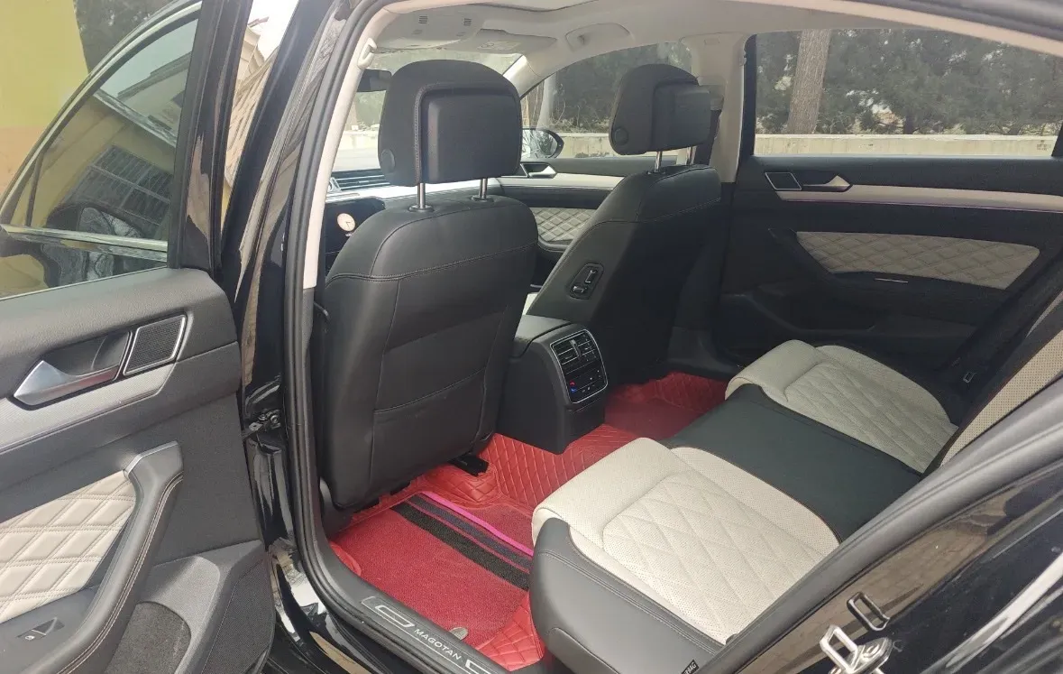 2024 Volkswagen Magotan 2.0T 186HP L4 7DCT,autocango,china used car exporter,china ev exporter,chinese used car exporter,chinese used ev exporter