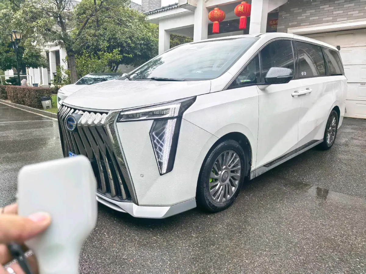 2023 GAC Trumpchi M8 2.0T 190HP L4 E-CVT Hybrid,autocango,china used car exporter,china ev exporter,chinese used car exporter,chinese used ev exporter