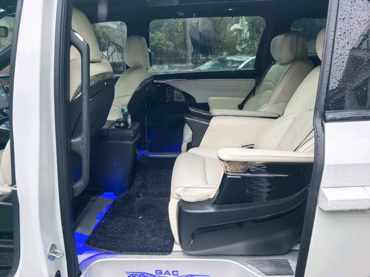 2023 GAC Trumpchi M8 2.0T 190HP L4 E-CVT Hybrid,autocango,china used car exporter,china ev exporter,chinese used car exporter,chinese used ev exporter