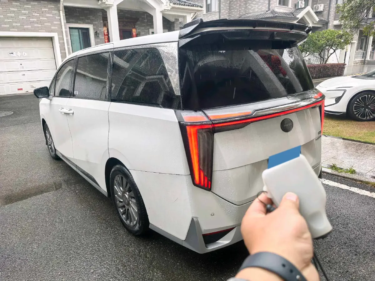 2023 GAC Trumpchi M8 2.0T 190HP L4 E-CVT Hybrid,autocango,china used car exporter,china ev exporter,chinese used car exporter,chinese used ev exporter