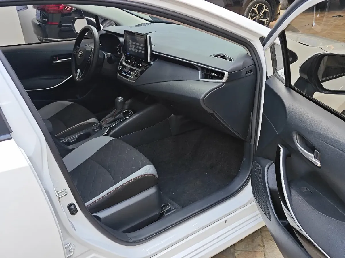 2021 Toyota Corolla 1.2T 116HP L4 CVT,autocango,china used car exporter,china ev exporter,chinese used car exporter,chinese used ev exporter