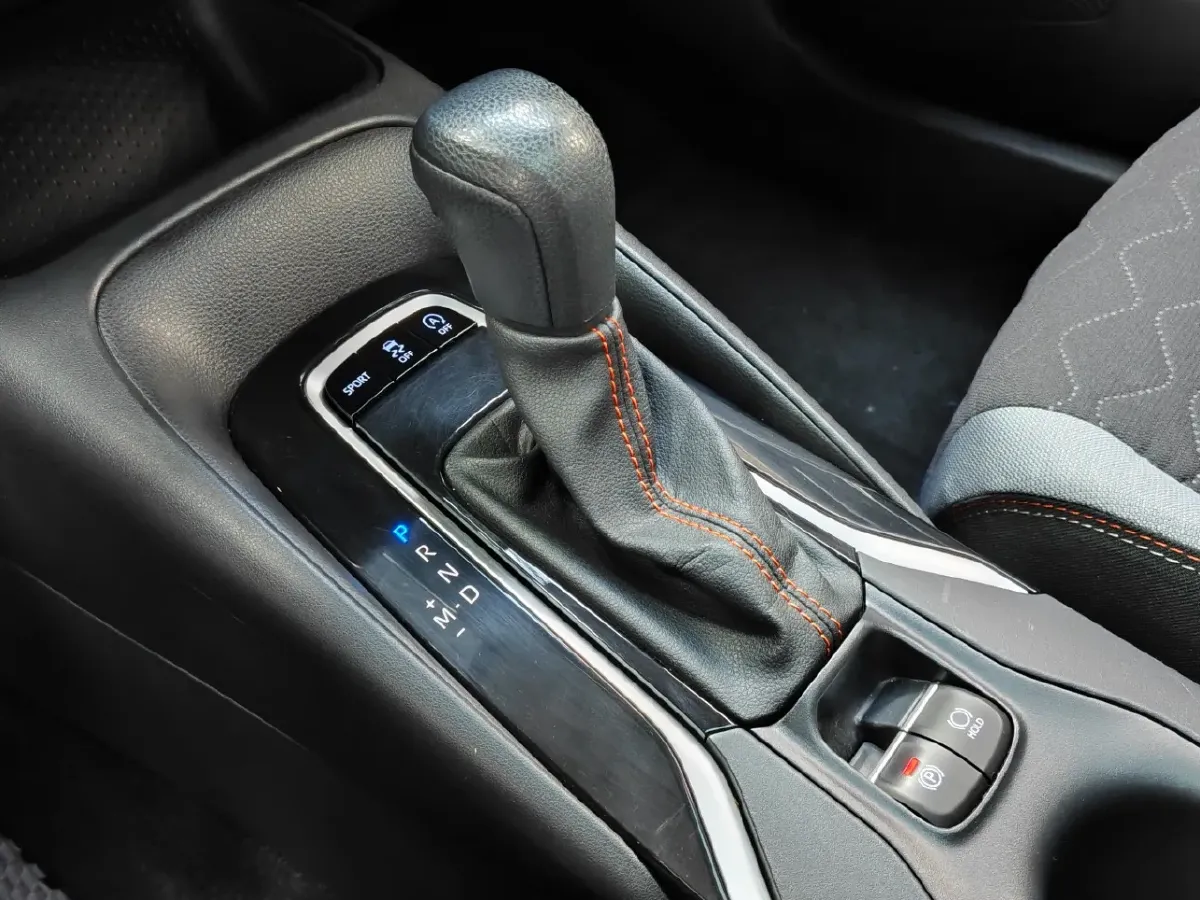 2021 Toyota Corolla 1.2T 116HP L4 CVT,autocango,china used car exporter,china ev exporter,chinese used car exporter,chinese used ev exporter