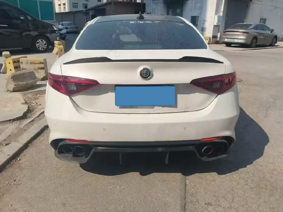 2017 Porsche Macan 3.6T 441HP V6 7DCT,autocango,china used car exporter,china ev exporter,chinese used car exporter,chinese used ev exporter