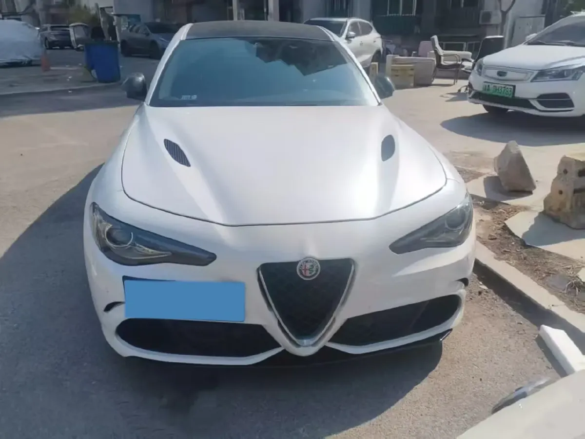 2017 Porsche Macan 3.6T 441HP V6 7DCT,autocango,china used car exporter,china ev exporter,chinese used car exporter,chinese used ev exporter