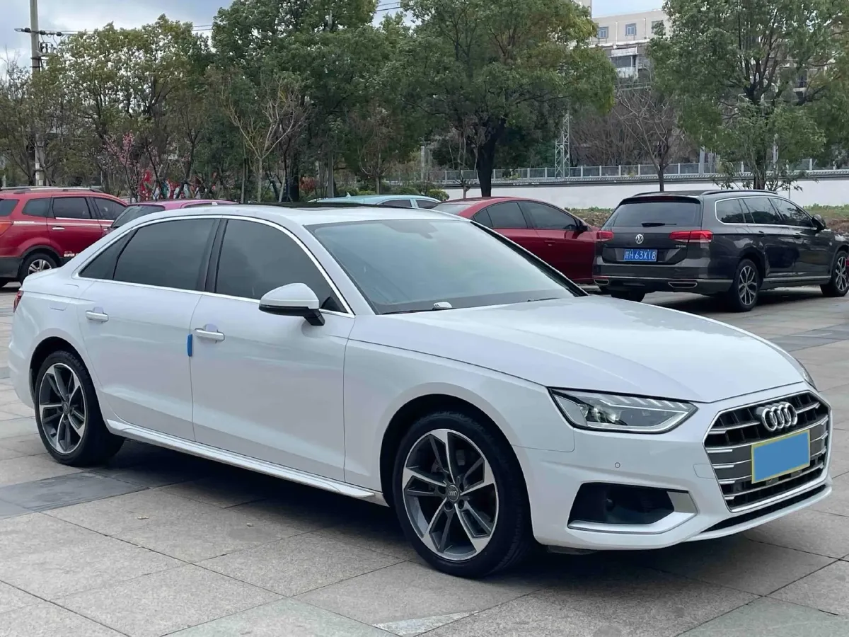 2020 Audi A4L 2.0T 190HP L4 7DCT,autocango,china used car exporter,china ev exporter,chinese used car exporter,chinese used ev exporter