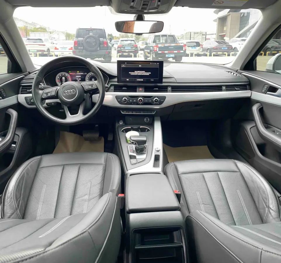 2020 Audi A4L 2.0T 190HP L4 7DCT,autocango,china used car exporter,china ev exporter,chinese used car exporter,chinese used ev exporter