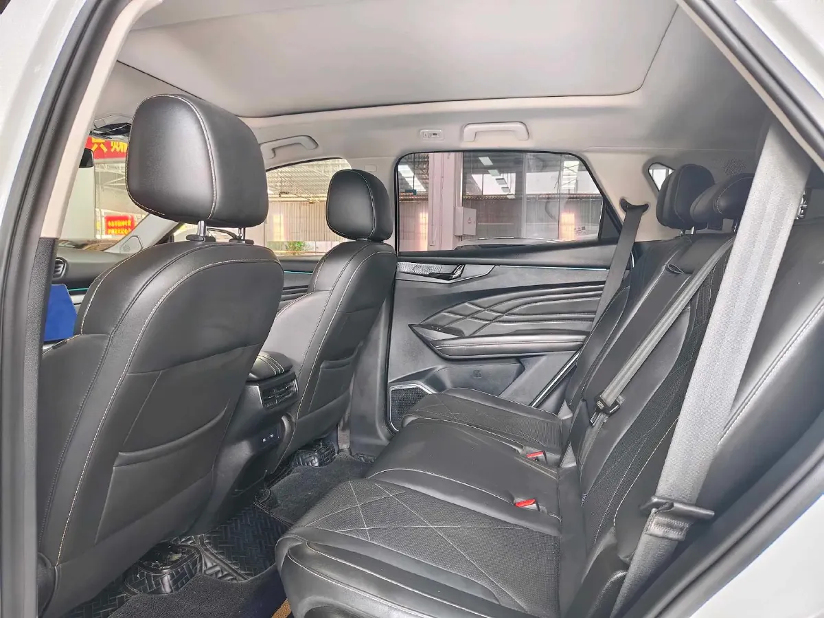 2023 Iveco DeYi 2.5T 122HP L4 6AT,autocango,china used car exporter,china ev exporter,chinese used car exporter,chinese used ev exporter