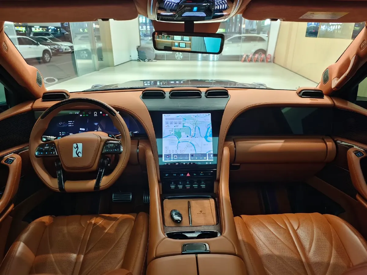 2023 YangWang U8 2.0T 272HP L4 REEV 49.05KWH,autocango,china used car exporter,china ev exporter,chinese used car exporter,chinese used ev exporter