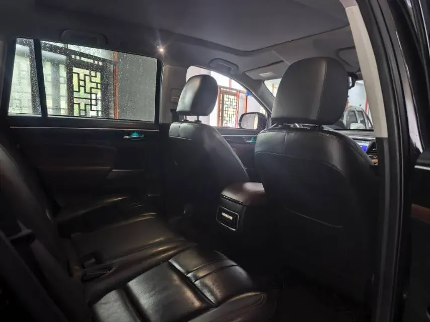 2017 GAC Trumpchi GS8 2.0T 201HP L4 6AT,autocango,china used car exporter,china ev exporter,chinese used car exporter,chinese used ev exporter