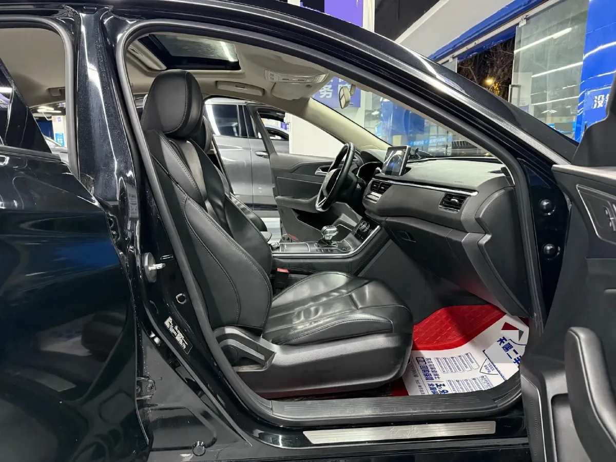 2022 HongQi H5 1.5T 169HP L4 7DCT,autocango,china used car exporter,china ev exporter,chinese used car exporter,chinese used ev exporter