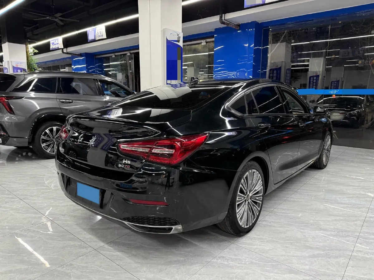 2022 HongQi H5 1.5T 169HP L4 7DCT,autocango,china used car exporter,china ev exporter,chinese used car exporter,chinese used ev exporter