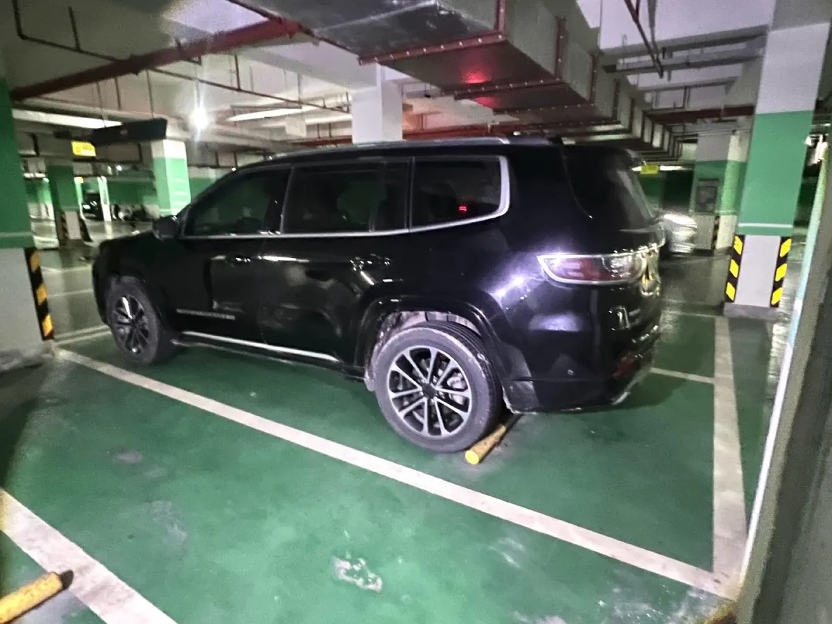 2020 Jeep Commander 2.0T 230HP L4 E-CVT PHEV 12.95KWH,autocango,china used car exporter,china ev exporter,chinese used car exporter,chinese used ev exporter