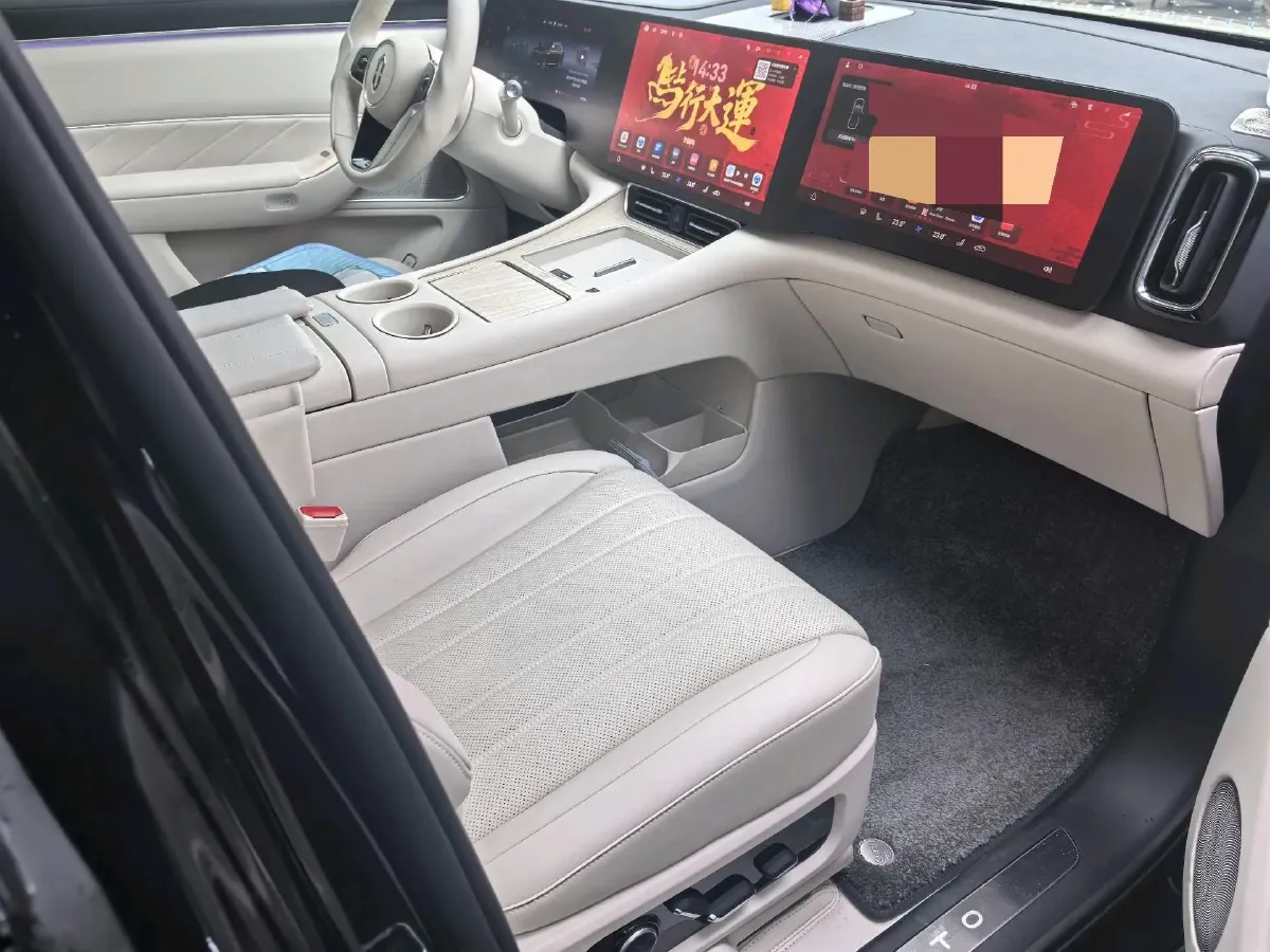 2025 AITO AITO M8 REEV 160HP REEV 53.4KWH,autocango,china used car exporter,china ev exporter,chinese used car exporter,chinese used ev exporter