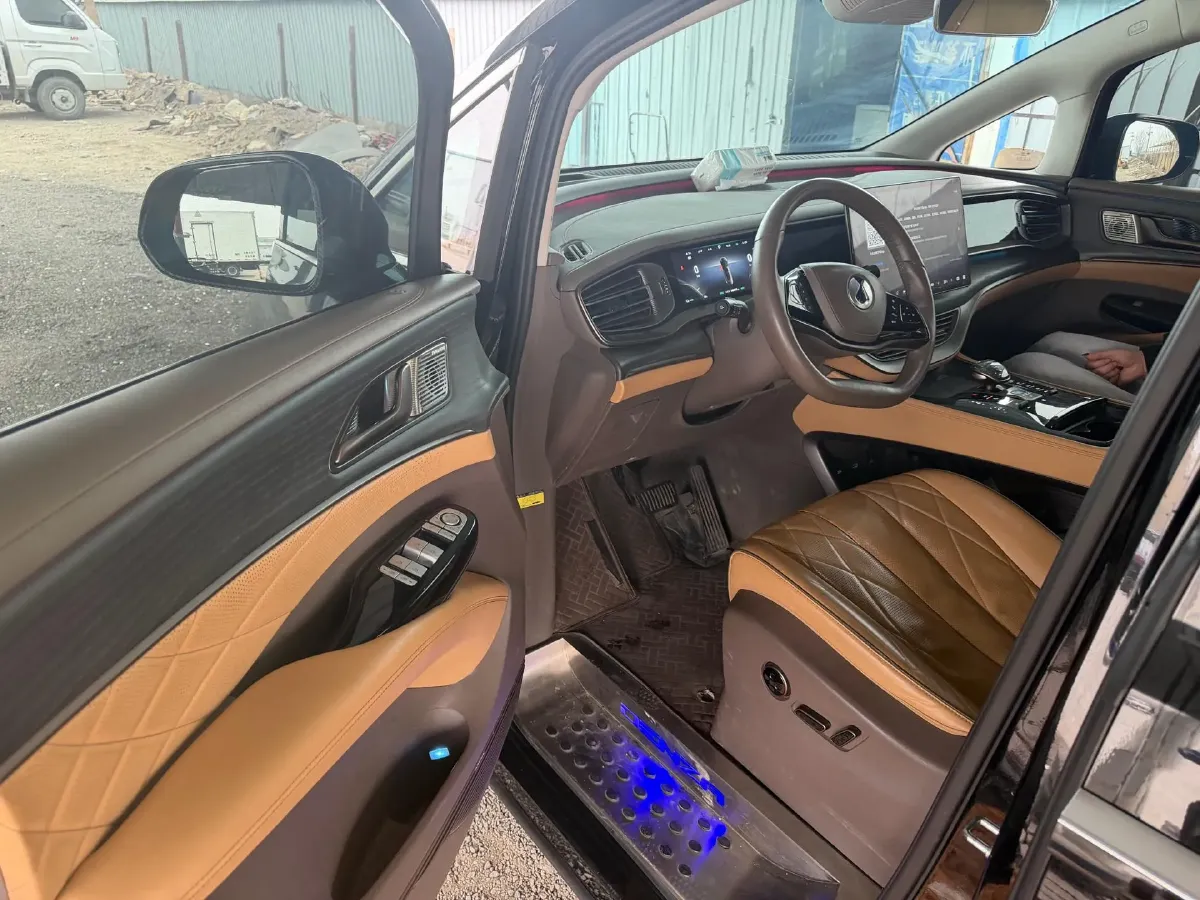 2022 Mercedes-Benz GLC Class 2.0T 197HP L4 9AT,autocango,china used car exporter,china ev exporter,chinese used car exporter,chinese used ev exporter