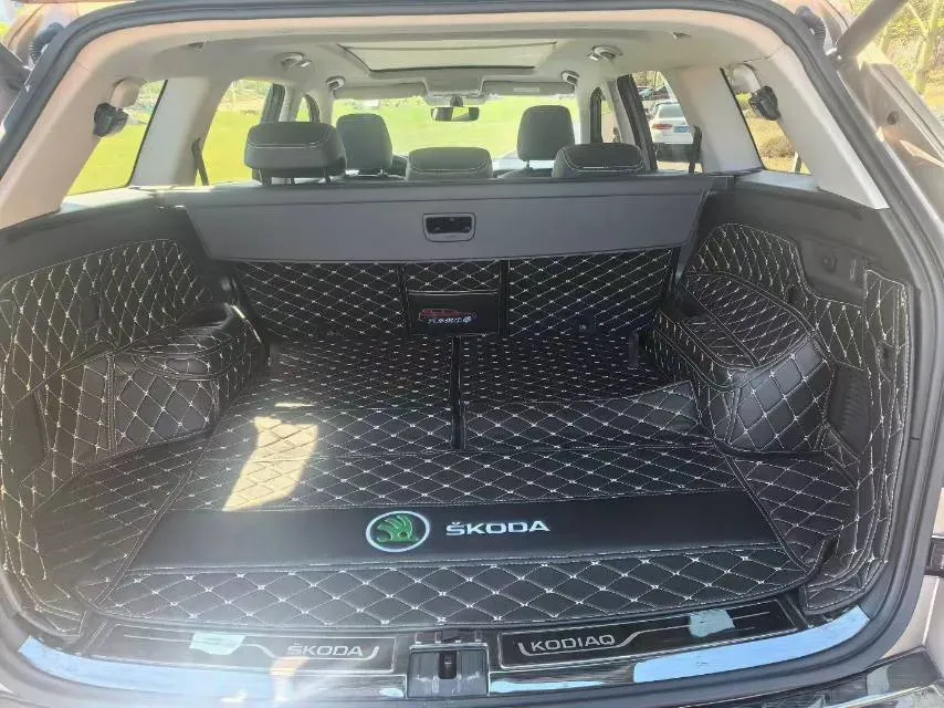 2019 Skoda Superb 2.0T 220HP L4 7DCT,autocango,china used car exporter,china ev exporter,chinese used car exporter,chinese used ev exporter