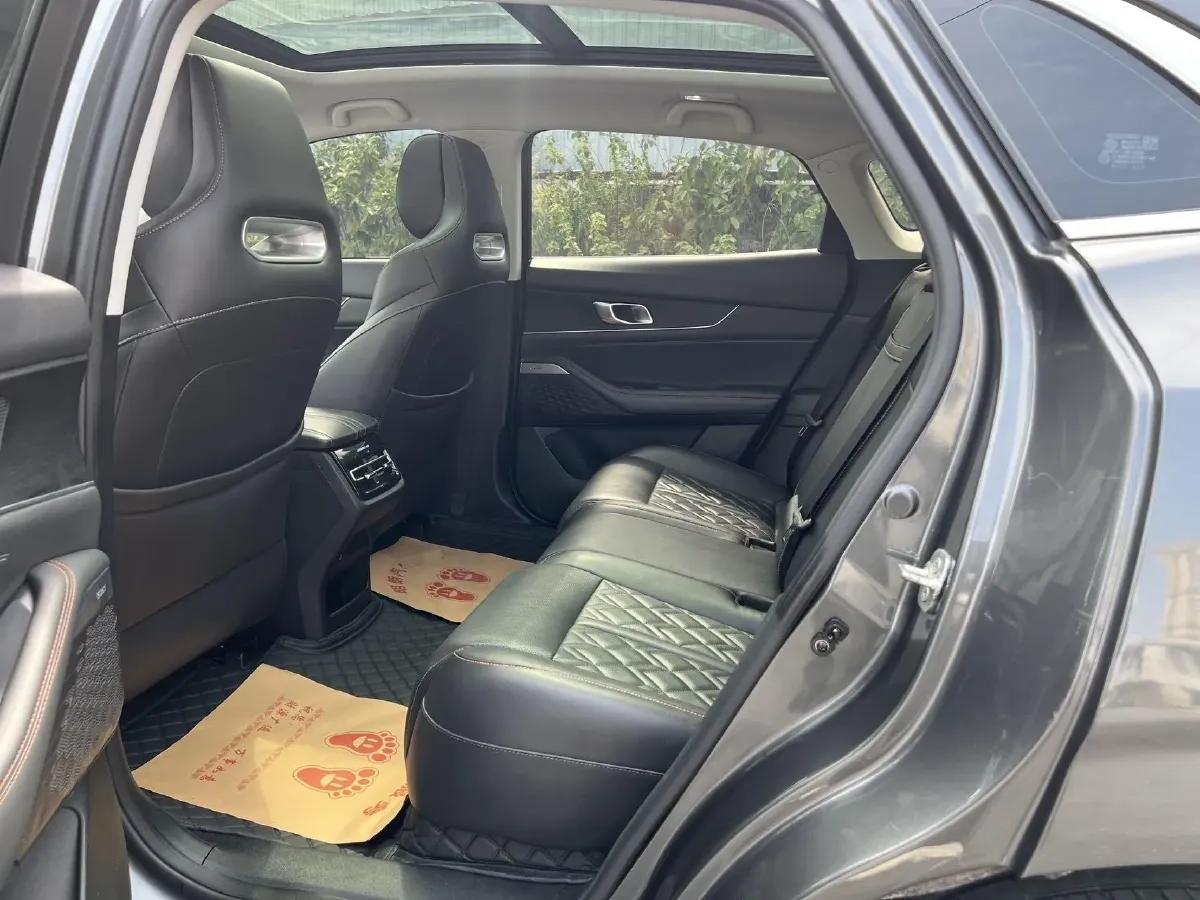 2021 ChangAn UNI-K 2.0T 233HP L4 8AT,autocango,china used car exporter,china ev exporter,chinese used car exporter,chinese used ev exporter