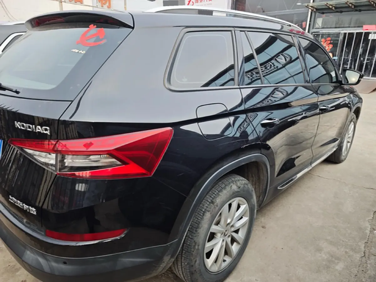2018 Skoda Kodiak 2.0T 186HP L4 7DCT,autocango,china used car exporter,china ev exporter,chinese used car exporter,chinese used ev exporter