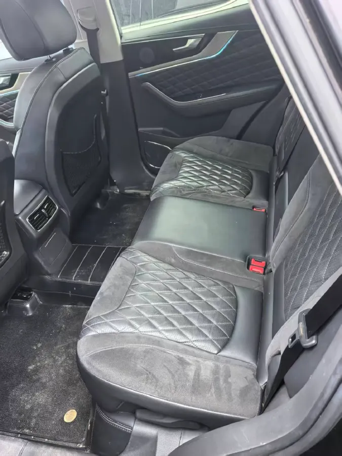 2022 HongQi HS5 2.0T 224HP L4 6AT,autocango,china used car exporter,china ev exporter,chinese used car exporter,chinese used ev exporter