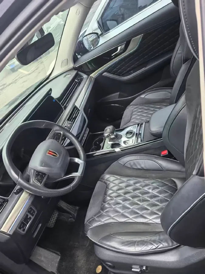 2022 HongQi HS5 2.0T 224HP L4 6AT,autocango,china used car exporter,china ev exporter,chinese used car exporter,chinese used ev exporter