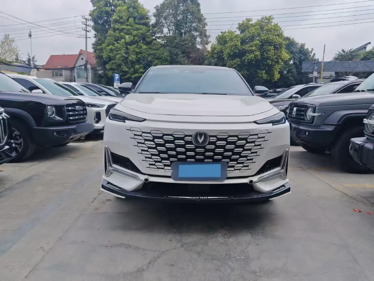 2021 ChangAn UNI-K 2.0T 233HP L4 8AT,autocango,china used car exporter,china ev exporter,chinese used car exporter,chinese used ev exporter