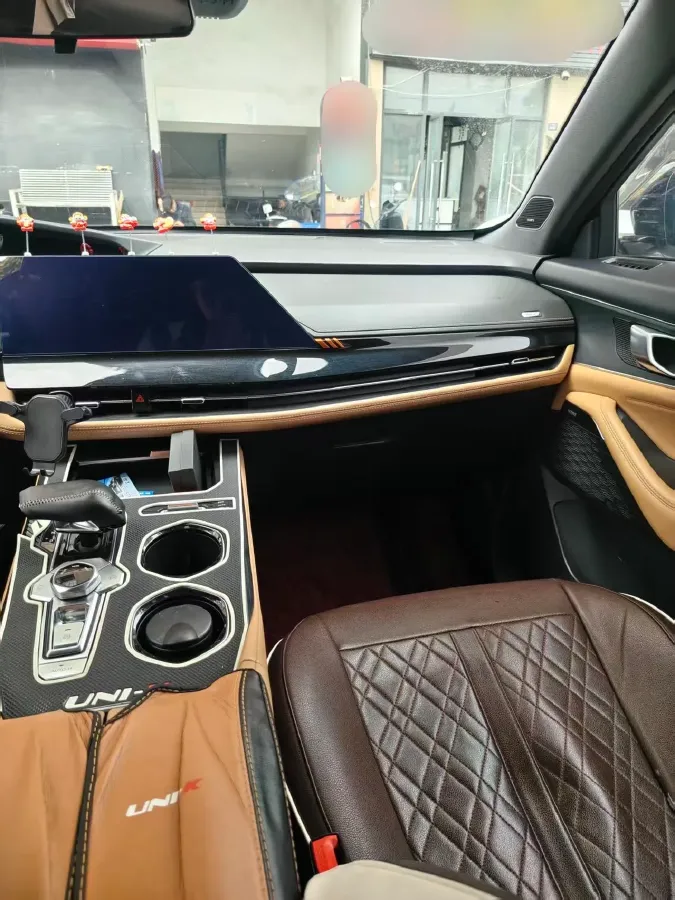 2021 ChangAn UNI-K 2.0T 233HP L4 8AT,autocango,china used car exporter,china ev exporter,chinese used car exporter,chinese used ev exporter