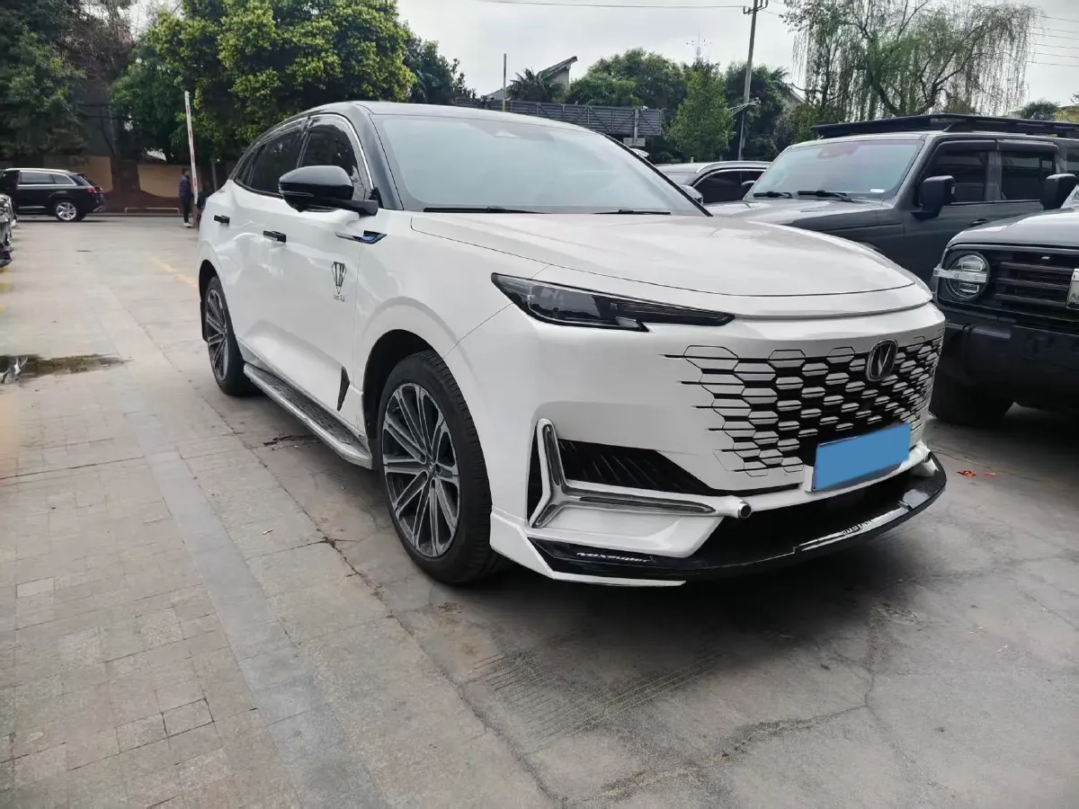2021 ChangAn UNI-K 2.0T 233HP L4 8AT,autocango,china used car exporter,china ev exporter,chinese used car exporter,chinese used ev exporter
