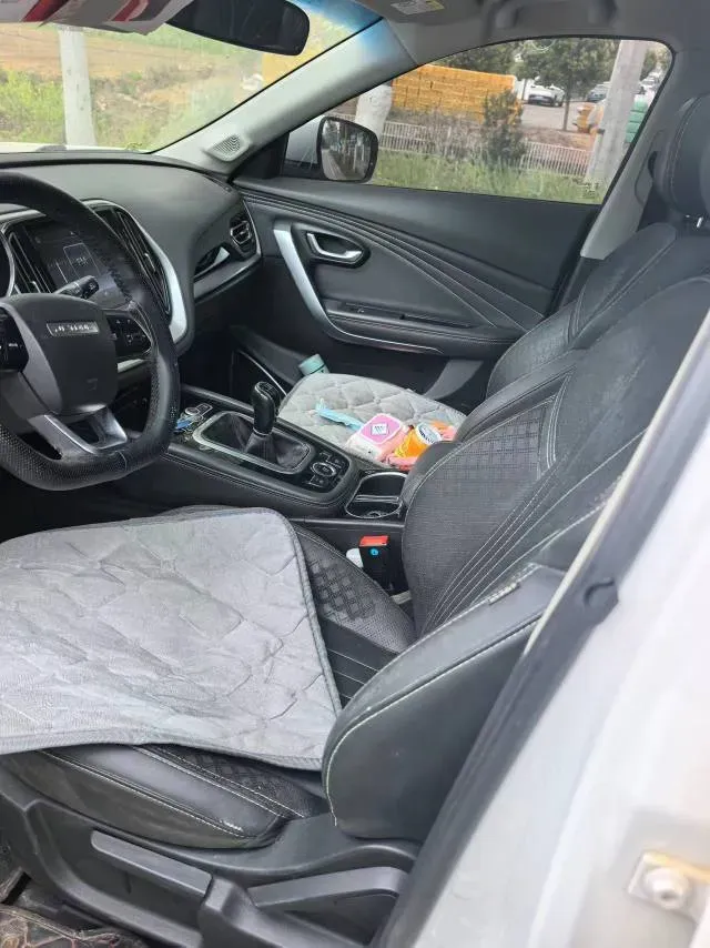 2018 Jetour X70 1.5T 147HP L4 5MT,autocango,china used car exporter,china ev exporter,chinese used car exporter,chinese used ev exporter